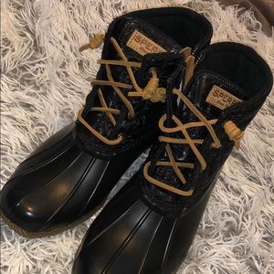 BRAND NEW Sperry duck boots-black